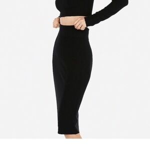 NEW with tags! Express ribbed high waisted pencil bodycon sweater skirt sz M